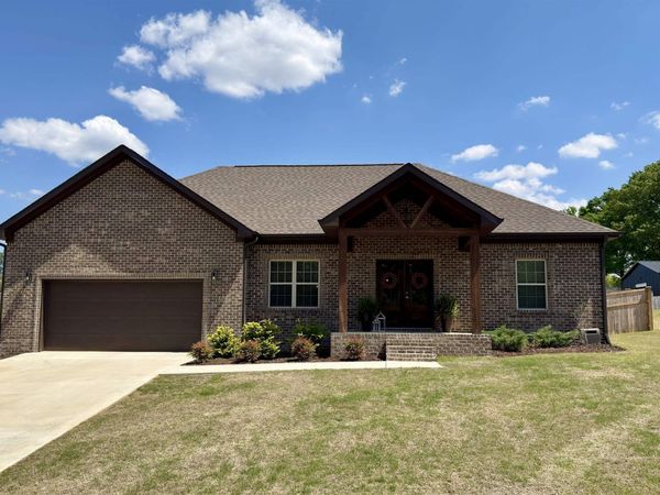 1103 Glendora Avenue, Tuscumbia, AL 35674