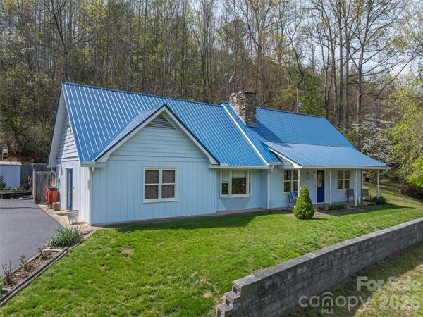 444 Martin Branch Road, Leicester, NC 28748