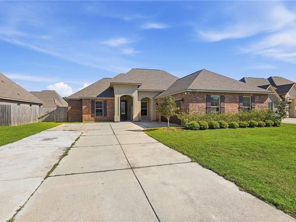 20291 LONG LAKE Drive, Hammond, LA 70403