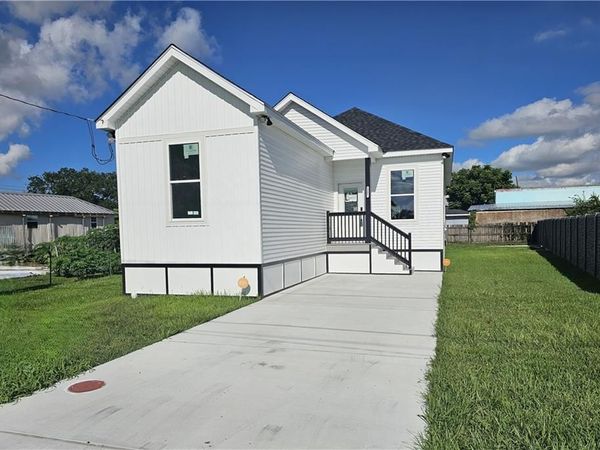 1046 AVE B, Westwego, LA 70094