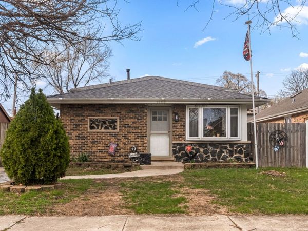 6140 W 99th Street, Oak Lawn, IL 60453