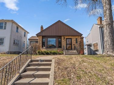1801 Oliver Avenue N, Minneapolis, MN 55411