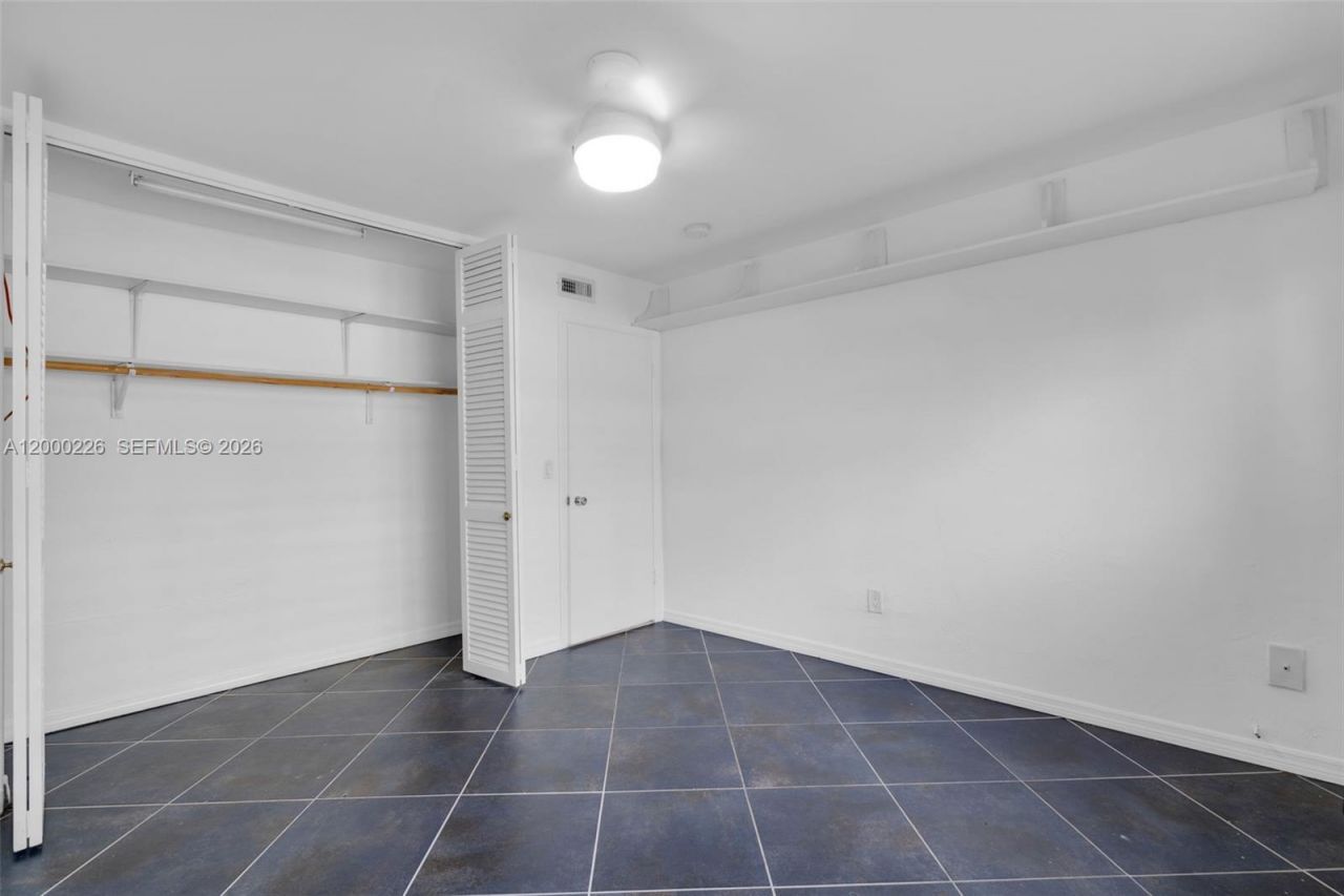 11960 NE 19th Dr, Unit 15, North Miami, FL 33181 Photo