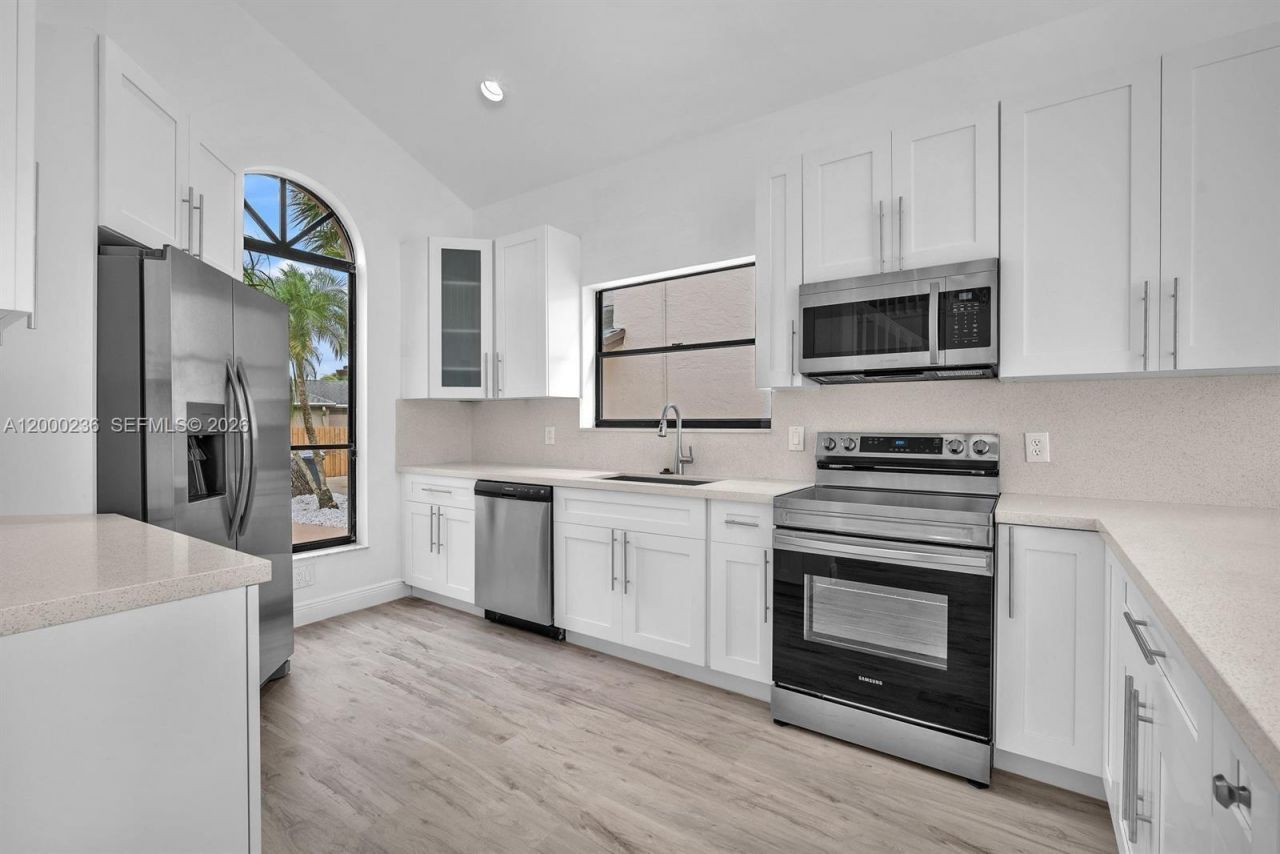 8694 Kimble Way, Unit 8694, Boca Raton, FL 33433 Photo