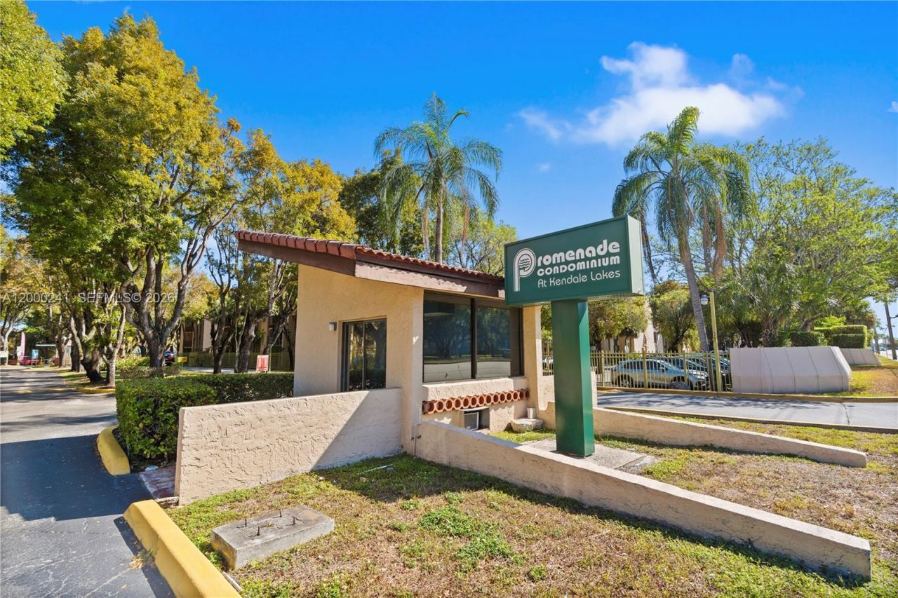 14415 N Kendall Dr, Unit 312G, Miami, FL 33186 Photo
