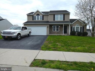 106 GABLE DRIVE, MYERSTOWN, PA 17067