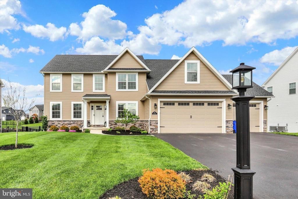 202 DELANIE DRIVE DRIVE, GREENCASTLE, PA 17225