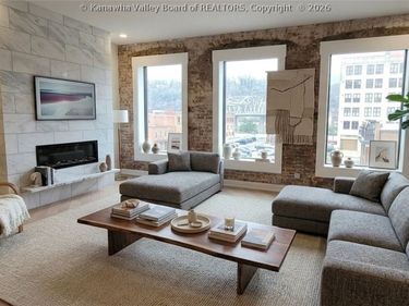 814 Virginia Street E, Unit 6, Charleston, WV 25301