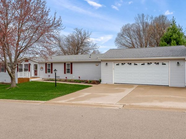 8401 TAMARACK Drive, MACHESNEY PARK, IL 61115