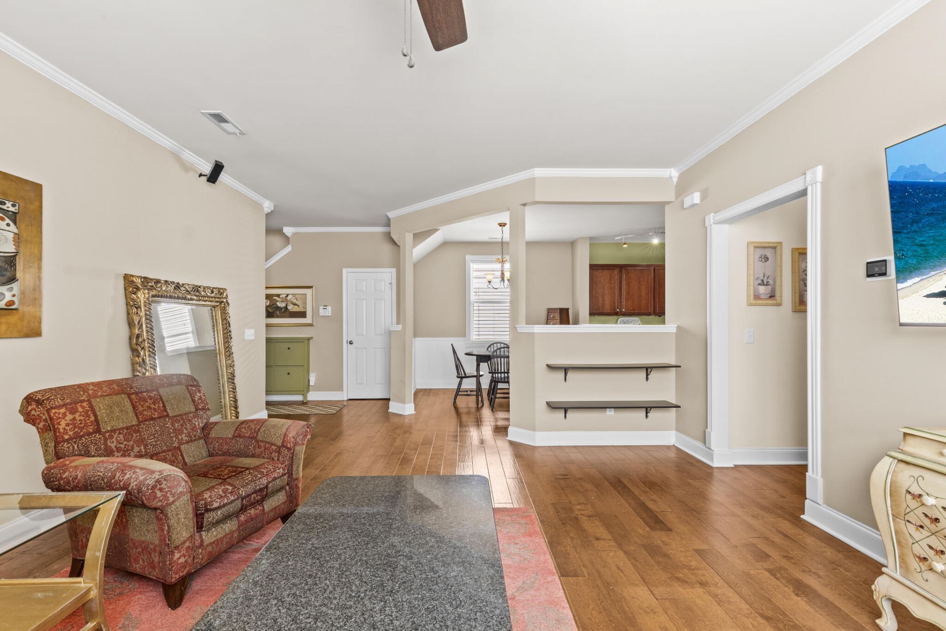 272 Cameron Street Photo 11