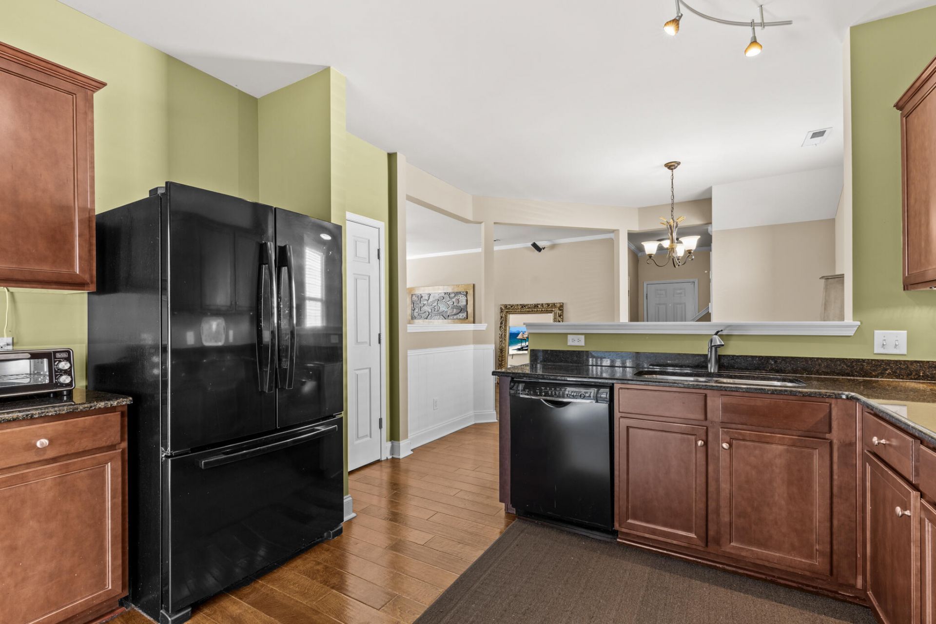 272 Cameron Street Photo 15