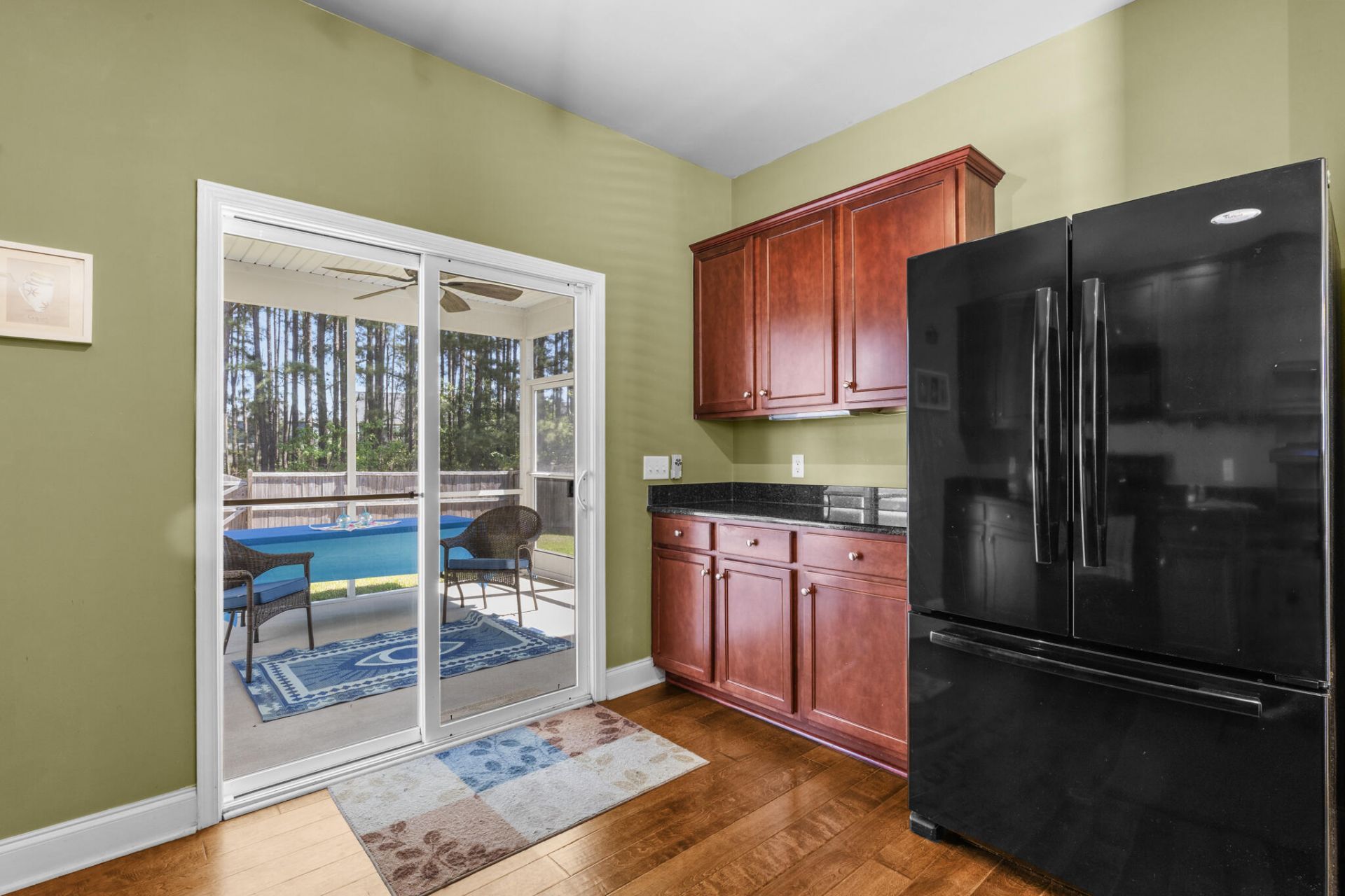 272 Cameron Street Photo 18