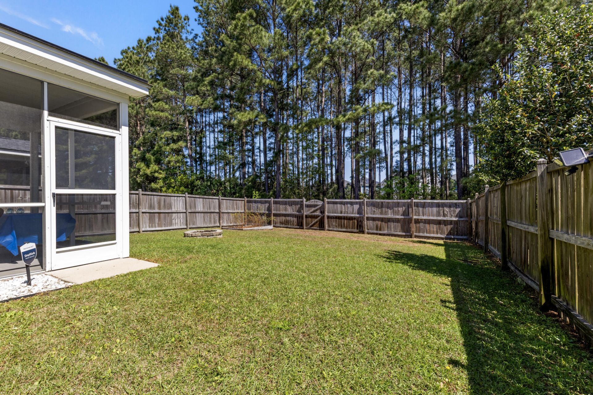 272 Cameron Street Photo 37