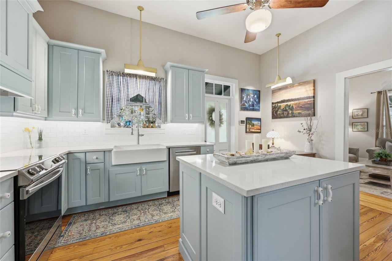 6070 Avenue F , Mc Intosh, FL 32664 Photo