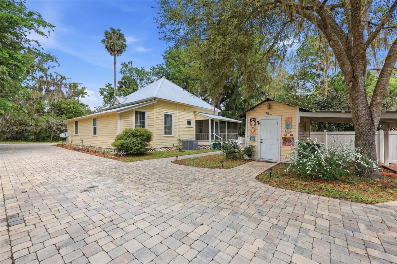 6070 Avenue F , Mc Intosh, FL 32664 Photo