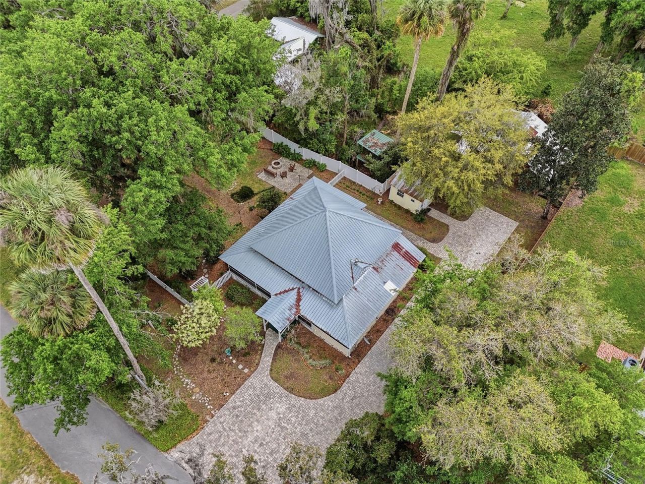 6070 Avenue F , Mc Intosh, FL 32664 Photo