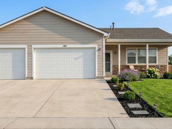 180 S 4TH Avenue, Deer Trail, CO 80105