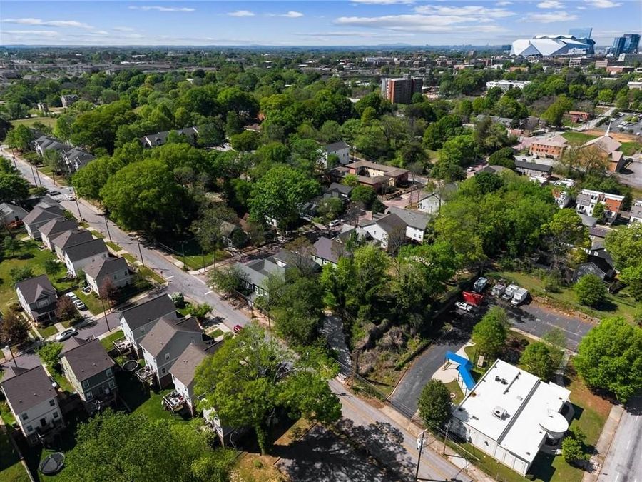 Property Image 100
