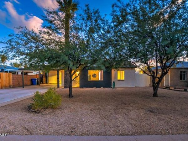 1635 W ROMA Avenue, Phoenix, AZ 85015