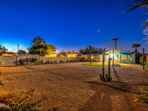 1635 W ROMA Avenue, Phoenix, AZ 85015
