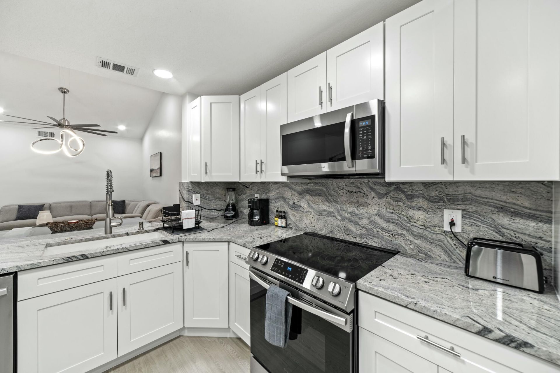 6553 Via Regina, Boca Raton, FL 33433 Photo