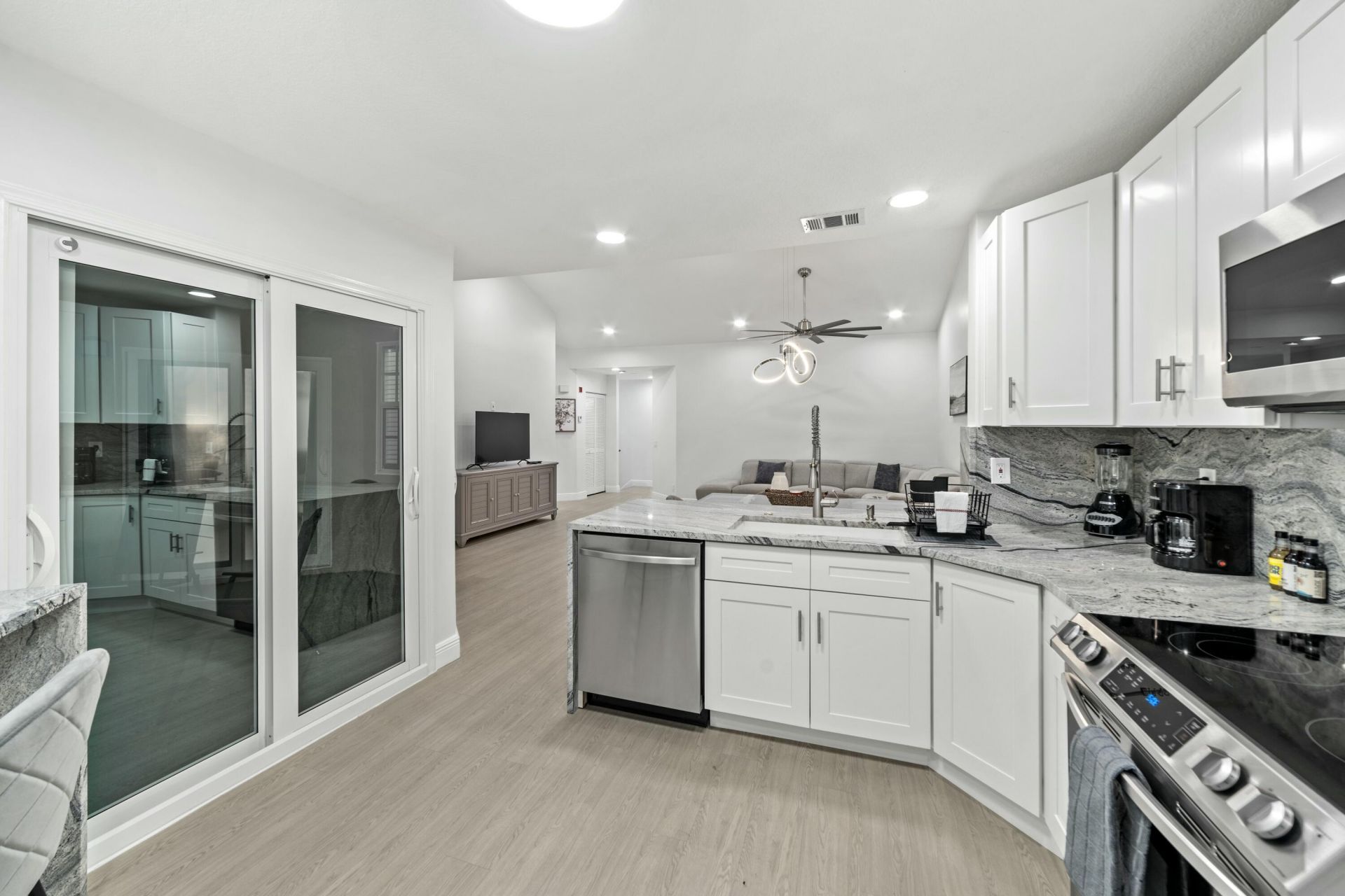 6553 Via Regina, Boca Raton, FL 33433 Photo