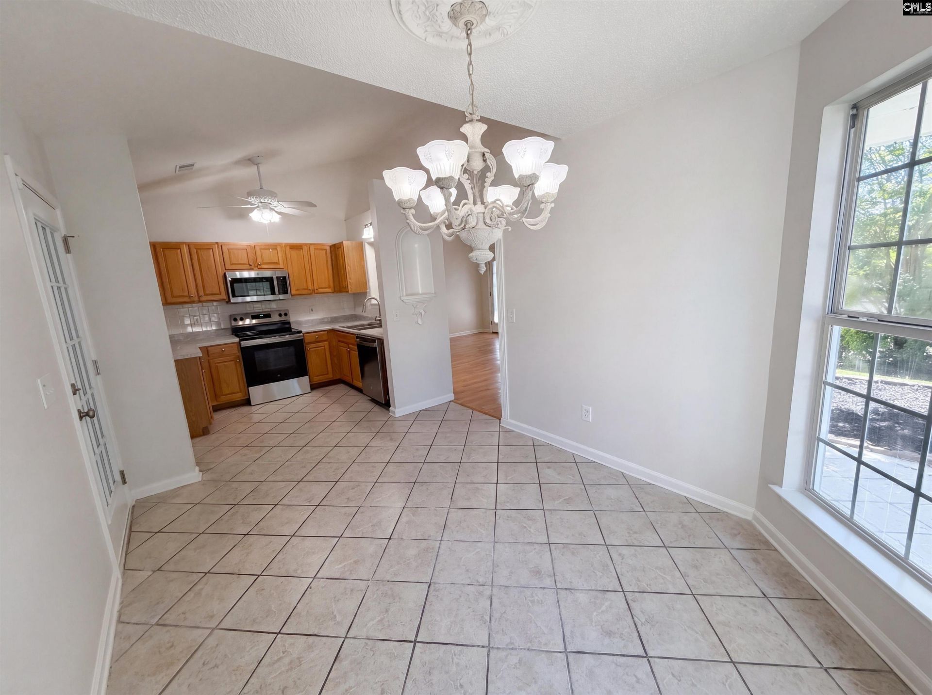 109 Crown Colony Court Photo 10