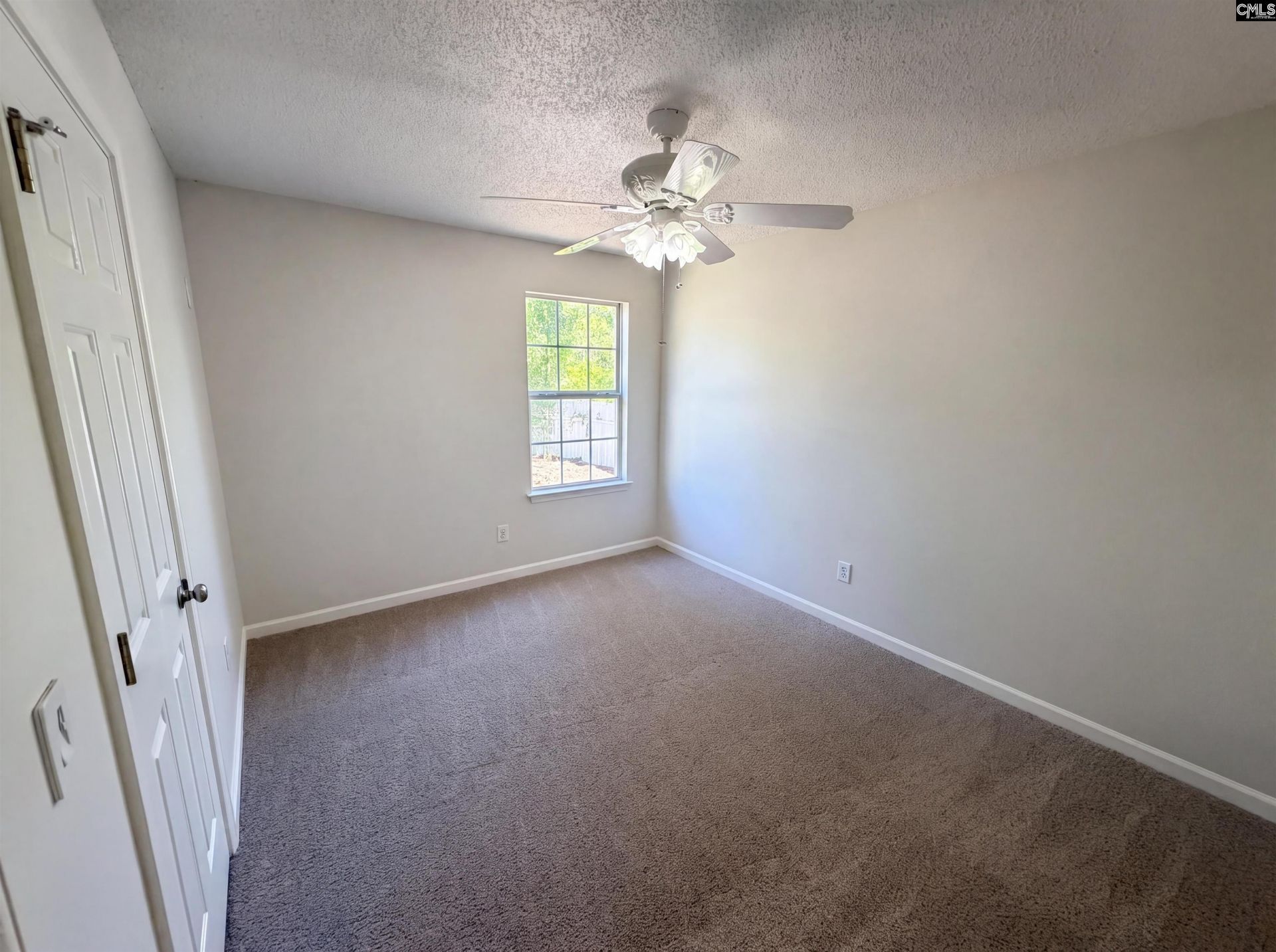 109 Crown Colony Court Photo 11