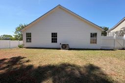 109 Crown Colony Court photo 4