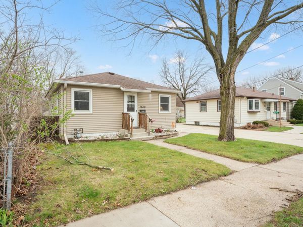 1539 4th Street NE, Rochester, MN 55906