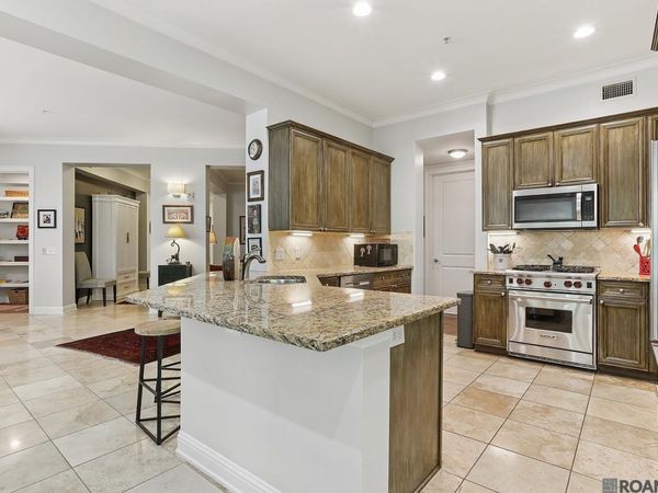 990 Stanford Ave, Unit #222, Baton Rouge, LA 70808