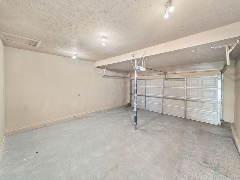 2117 Kilbourne Avenue, Columbus, OH 43229 Photo 31