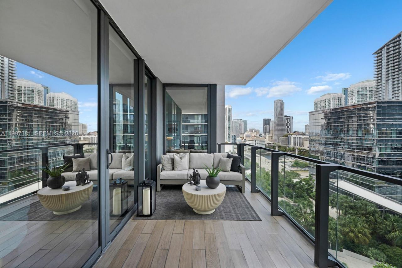 88 SW 7th St, Unit 1401, Miami, FL 33130 Photo