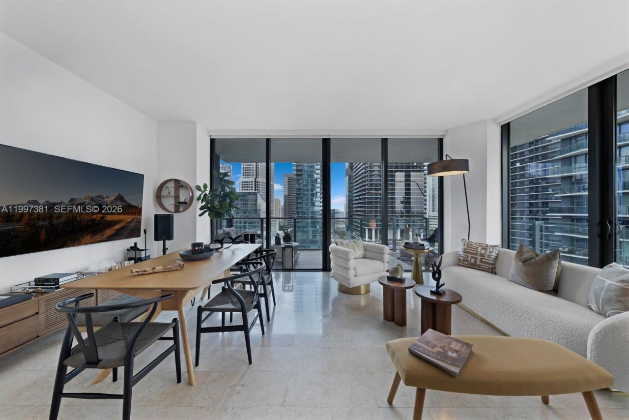 88 SW 7th St, Unit 1401, Miami, FL 33130 Photo