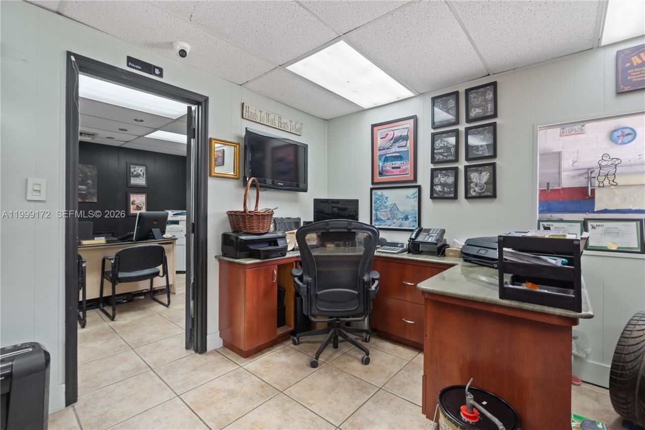 10501 SW 185th Ter, Cutler Bay, FL 33157 Photo