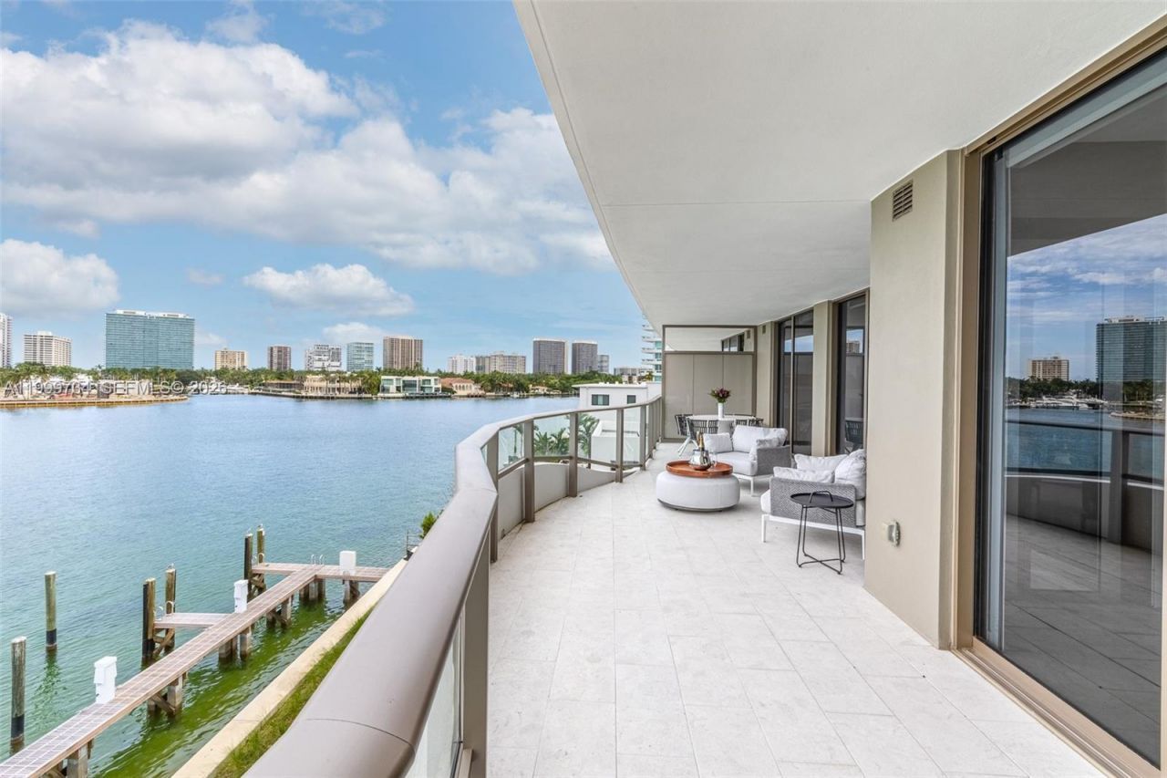 1135 103rd Street, Unit 405, Bay Harbor Islands, FL 33154 Photo