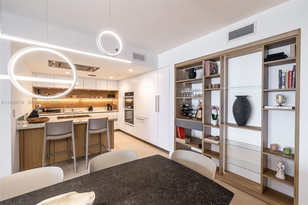 1135 103rd Street, Unit 405, Bay Harbor Islands, FL 33154 Photo