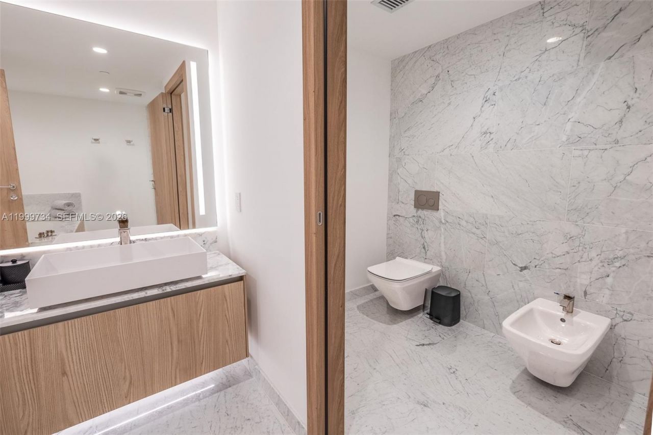 1135 103rd Street, Unit 405, Bay Harbor Islands, FL 33154 Photo