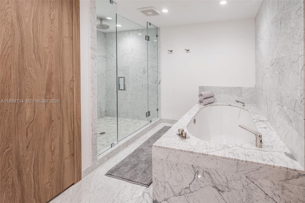 1135 103rd Street, Unit 405, Bay Harbor Islands, FL 33154 Photo