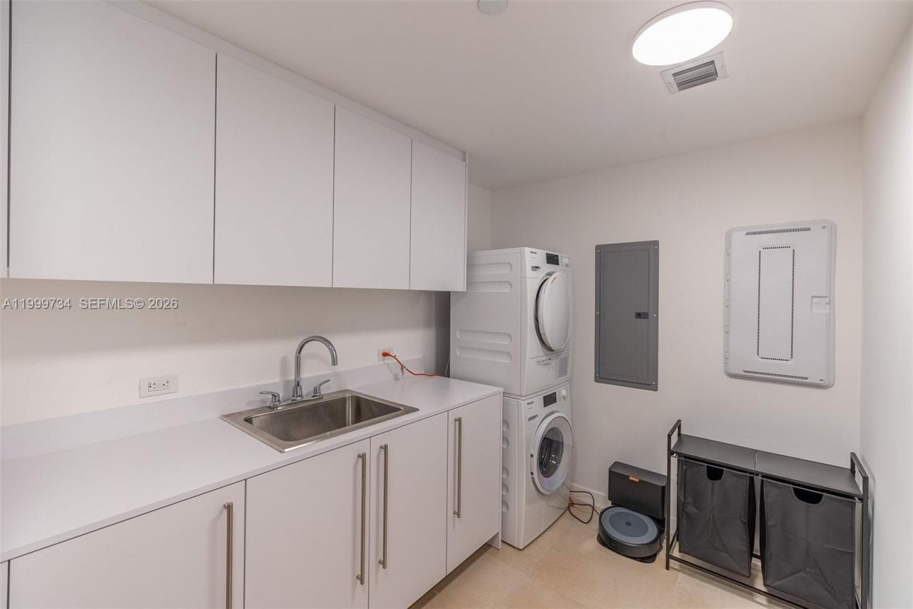 1135 103rd Street, Unit 405, Bay Harbor Islands, FL 33154 Photo