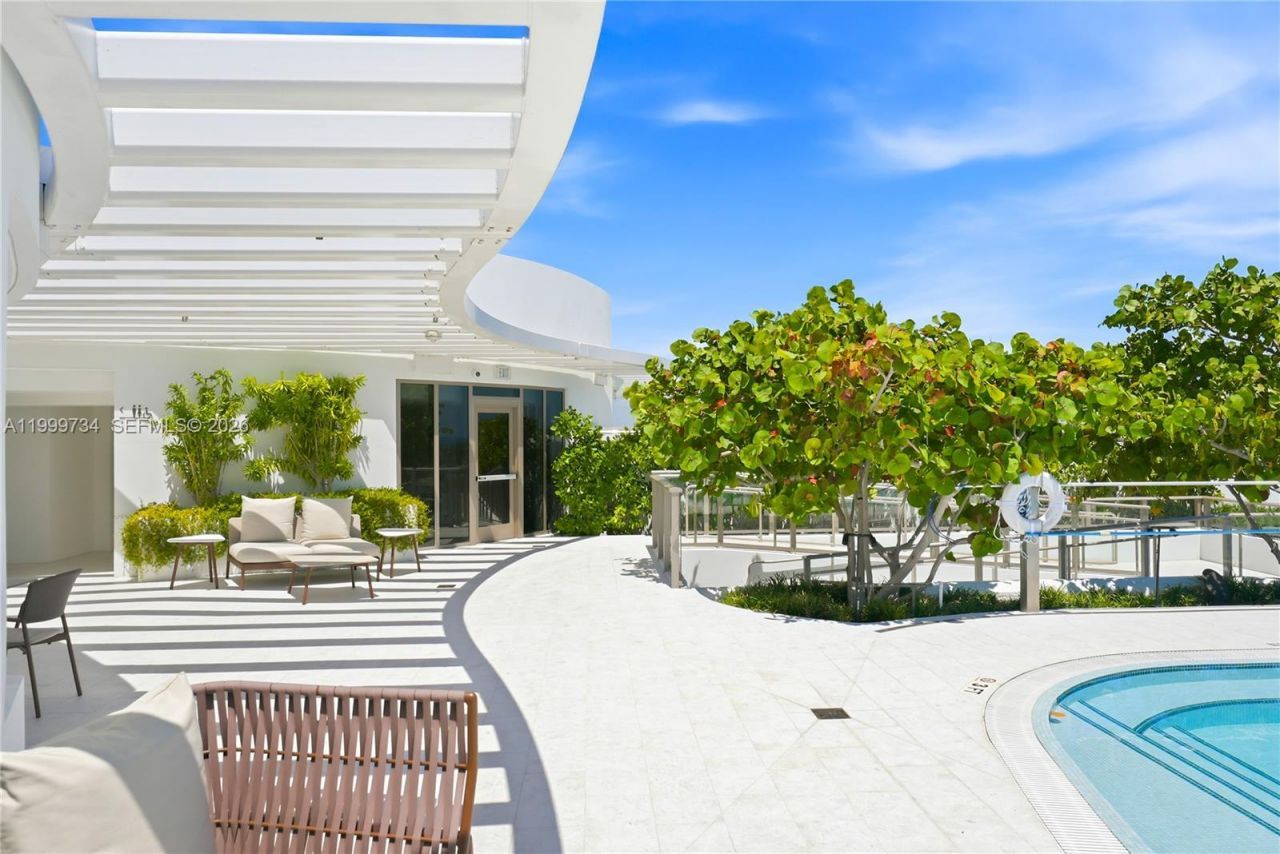 1135 103rd Street, Unit 405, Bay Harbor Islands, FL 33154 Photo