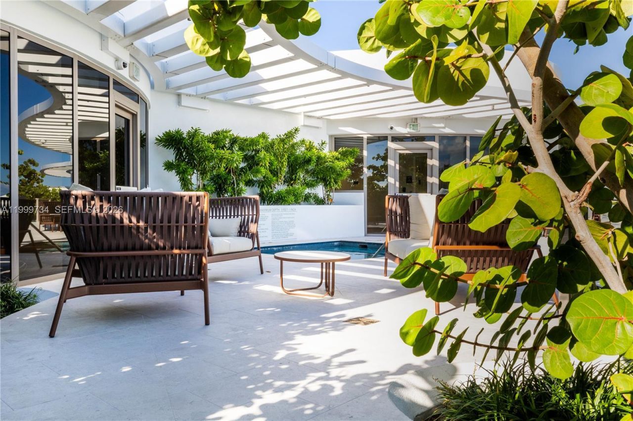 1135 103rd Street, Unit 405, Bay Harbor Islands, FL 33154 Photo