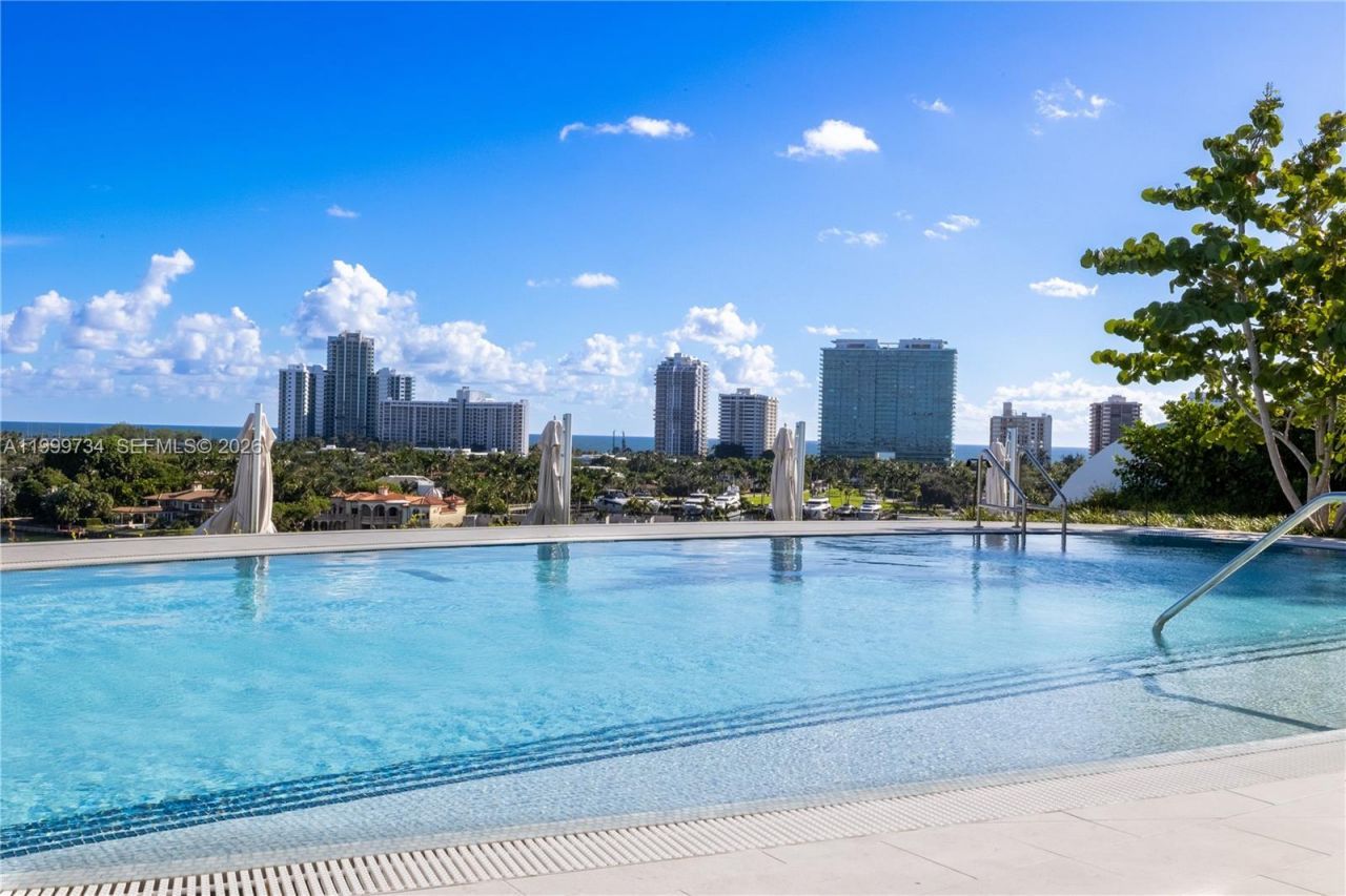 1135 103rd Street, Unit 405, Bay Harbor Islands, FL 33154 Photo