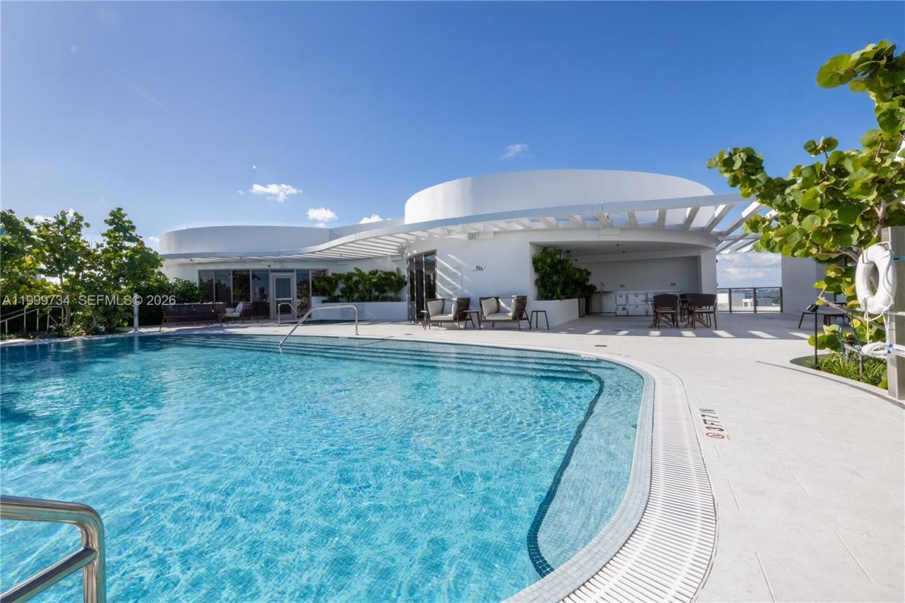 1135 103rd Street, Unit 405, Bay Harbor Islands, FL 33154 Photo