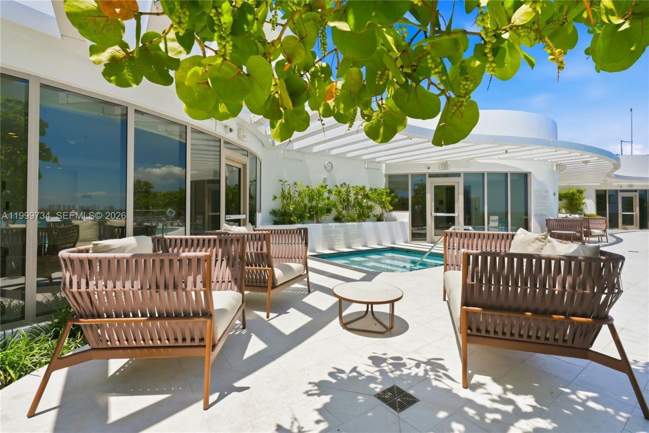 1135 103rd Street, Unit 405, Bay Harbor Islands, FL 33154 Photo