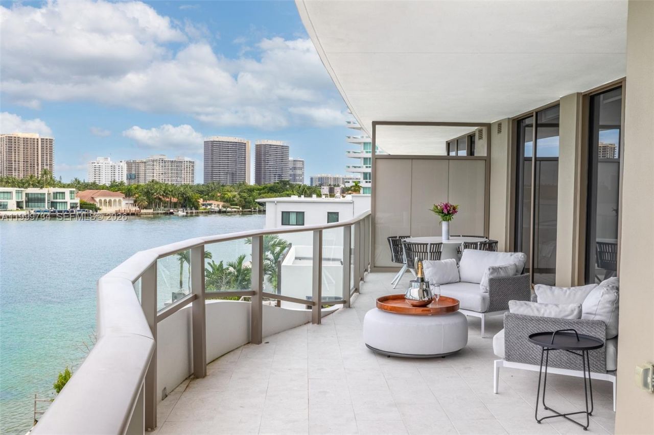 1135 103rd Street, Unit 405, Bay Harbor Islands, FL 33154 Photo