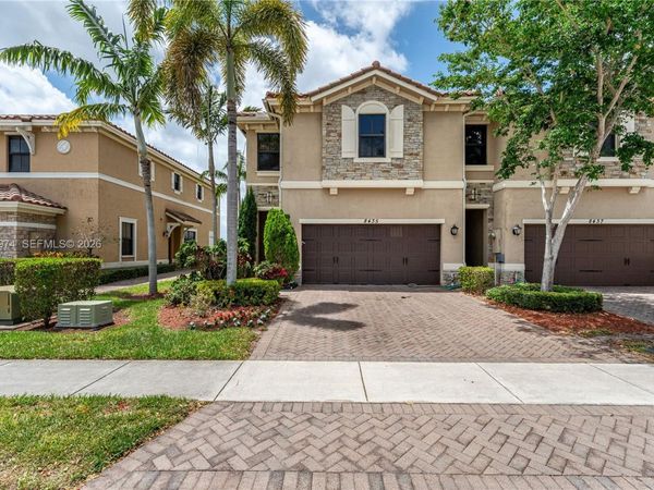 8435 Lakeview Trl , Parkland, FL 33076