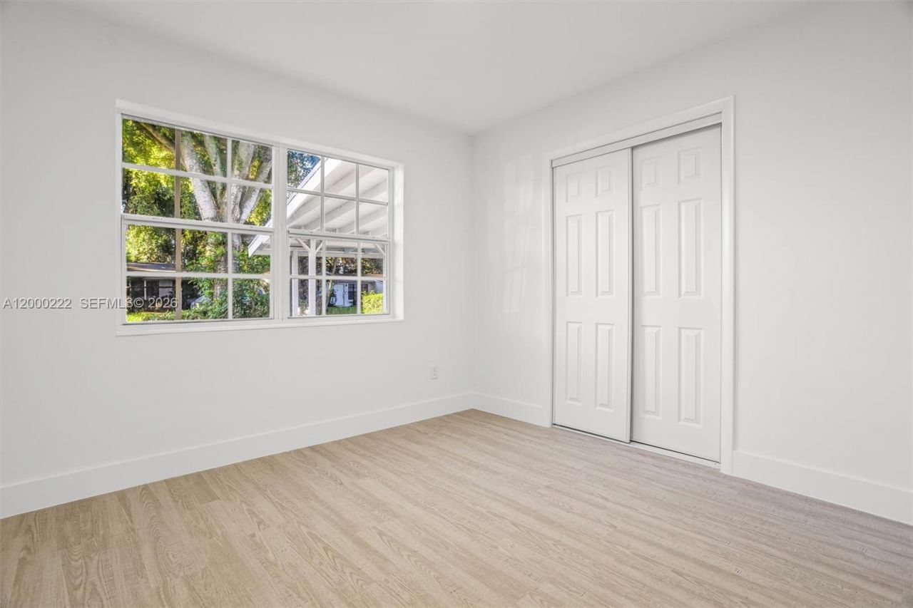 6825 SW 12th St, Pembroke Pines, FL 33023 Photo