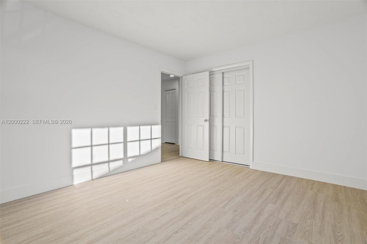 6825 SW 12th St, Pembroke Pines, FL 33023 Photo