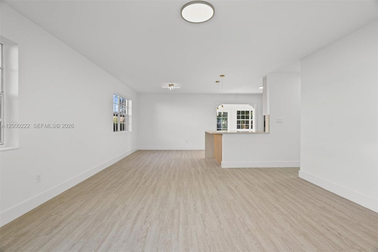 6825 SW 12th St, Pembroke Pines, FL 33023 Photo